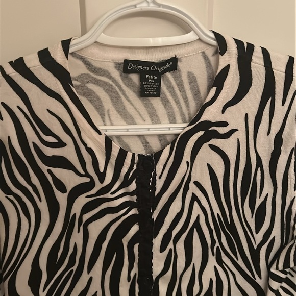 Zebra Print Designers Originals cardigan, size petite small - Picture 2 of 6